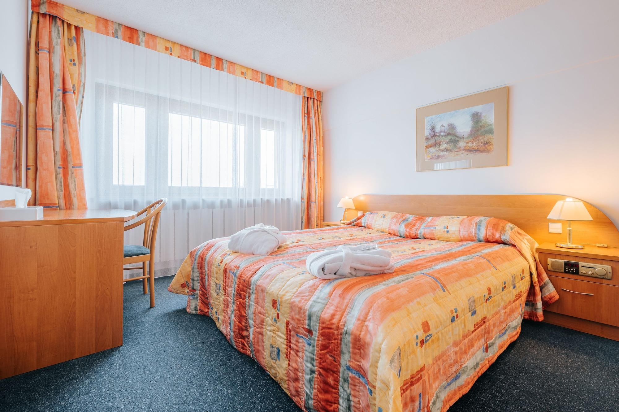 Hotel Sangate Airport Warsaw