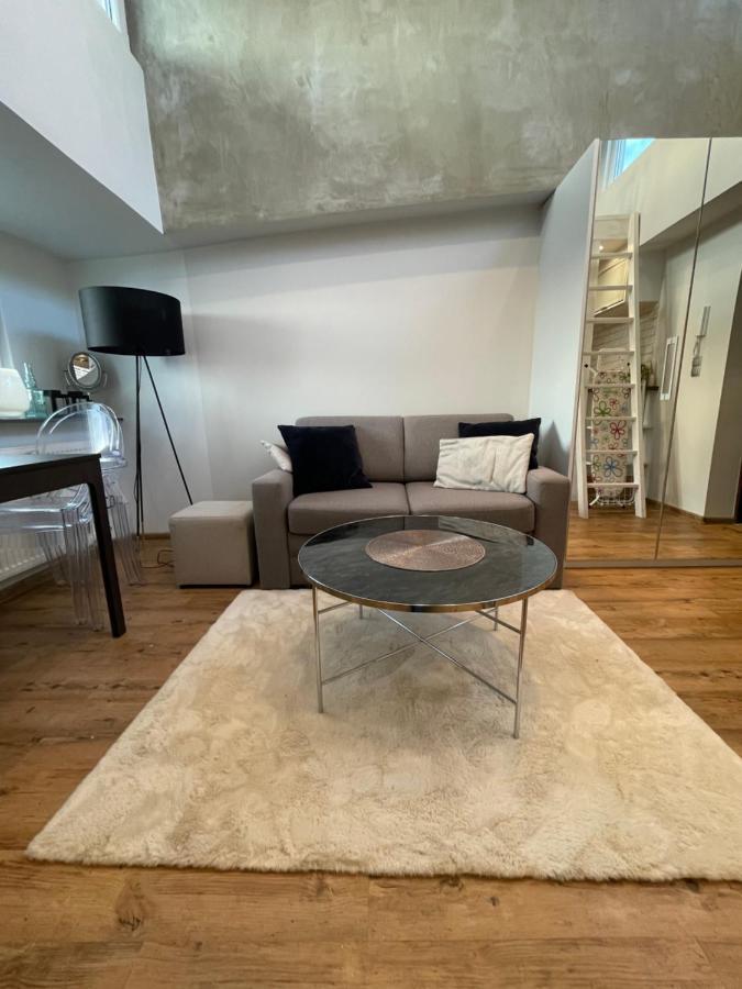 Warynskiego 9: Panorama Smart Apartment Warsaw