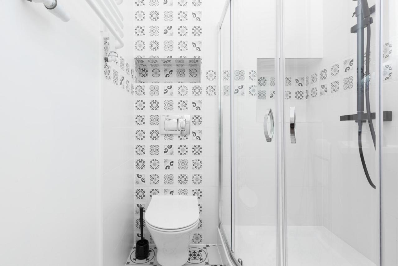 Mokotow Odolanska By Renters Apartment *