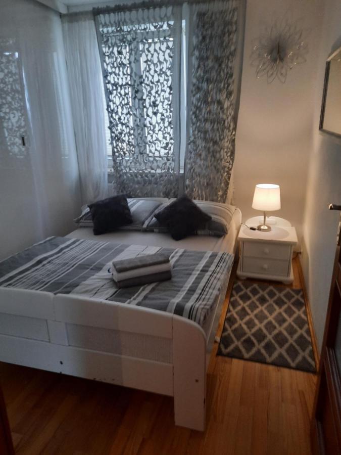 Nad Jeziorkiem Apartment *