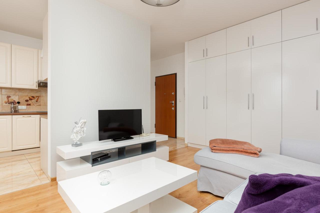 Na Woli Sowinskiego By Renters Apartamento Varsóvia