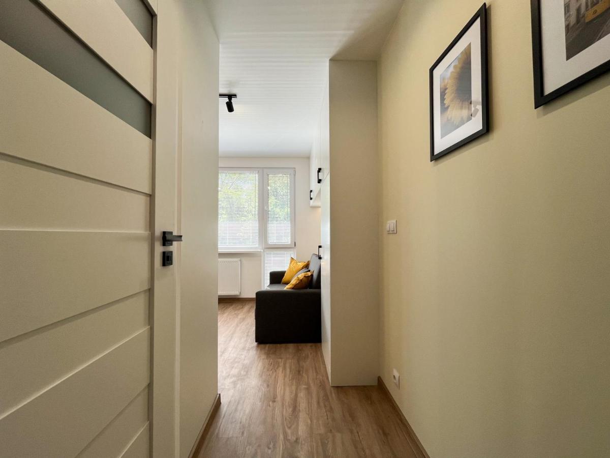 Apartment Batorego 16 Orange: Metro-adjacent Private With Self Check-in Warsaw