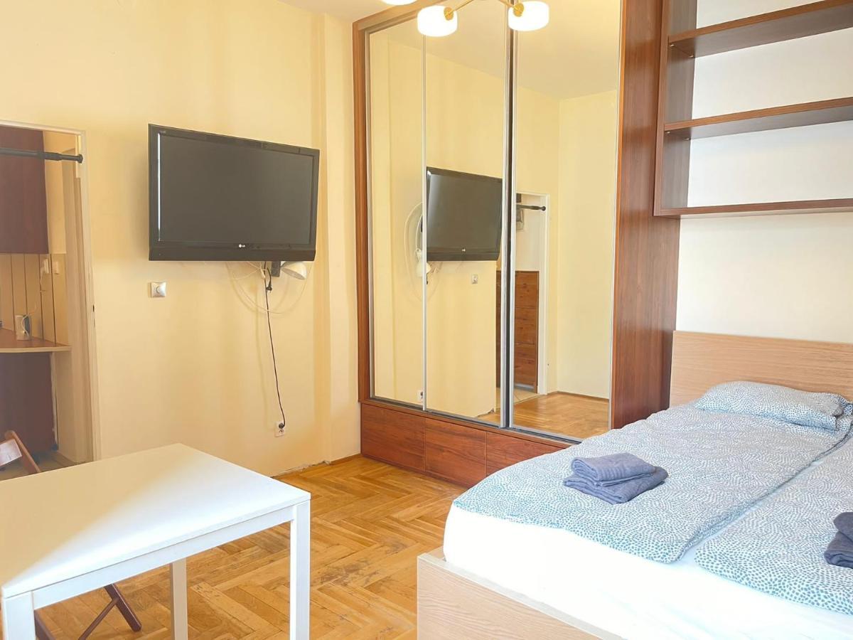 Your Powisle Fabryczna Apartamento *