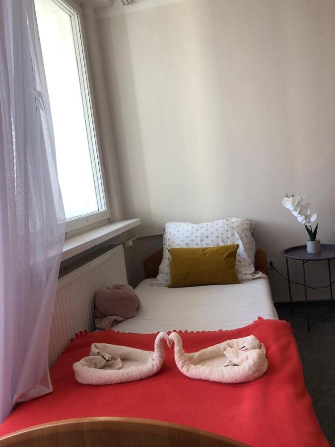 Apartament Comfortable 3 Bedroom Unit With A Cozy Balcony In Center Warszawa
