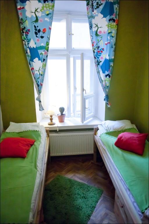 Emma * Warsaw