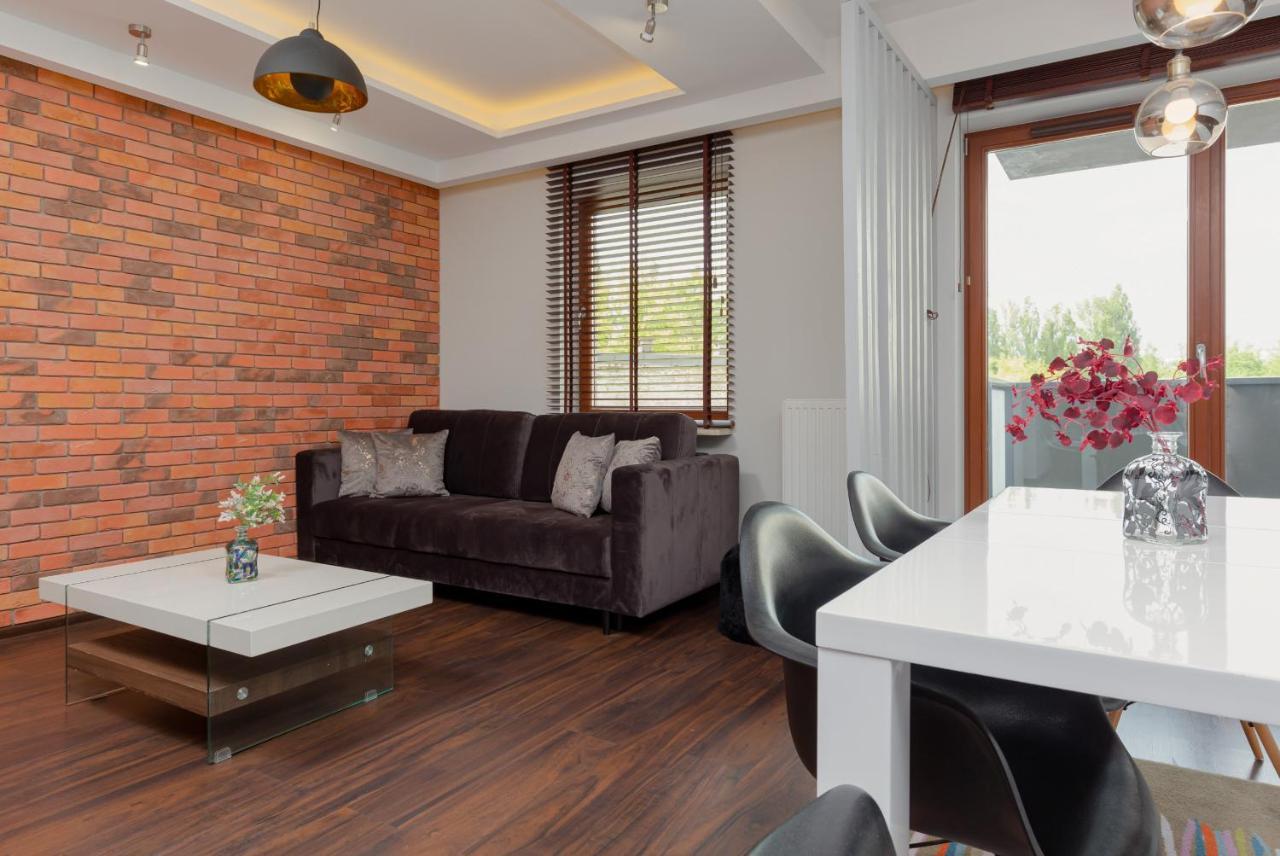Airport Klobucka By Renters Apartment Warsaw