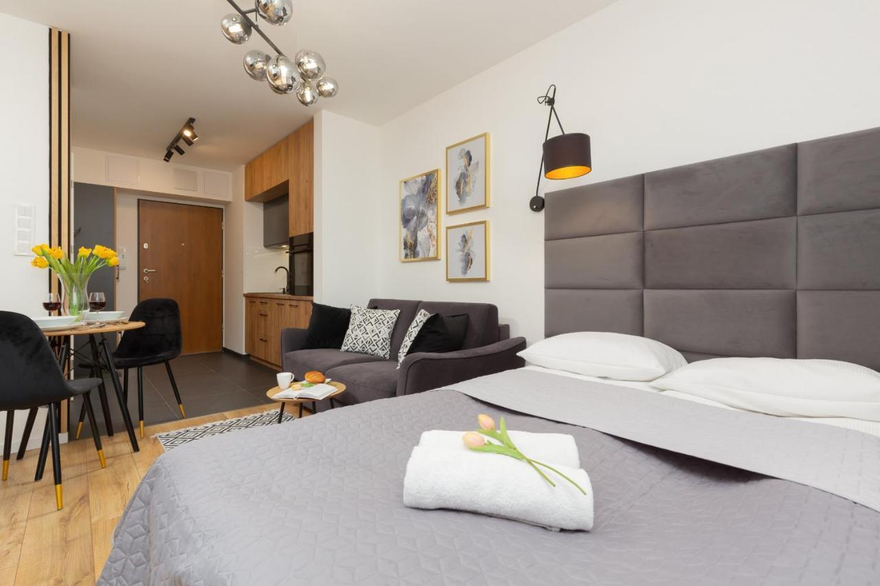 Praga Kokoryczki With Parking By Renters Apartament *