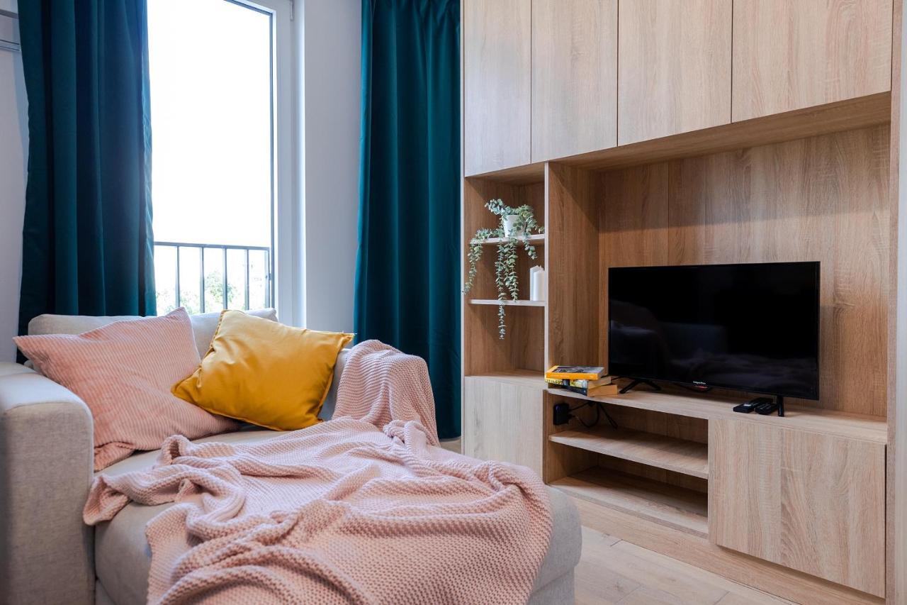 Shortstaypoland Pileckiego Apartamento *