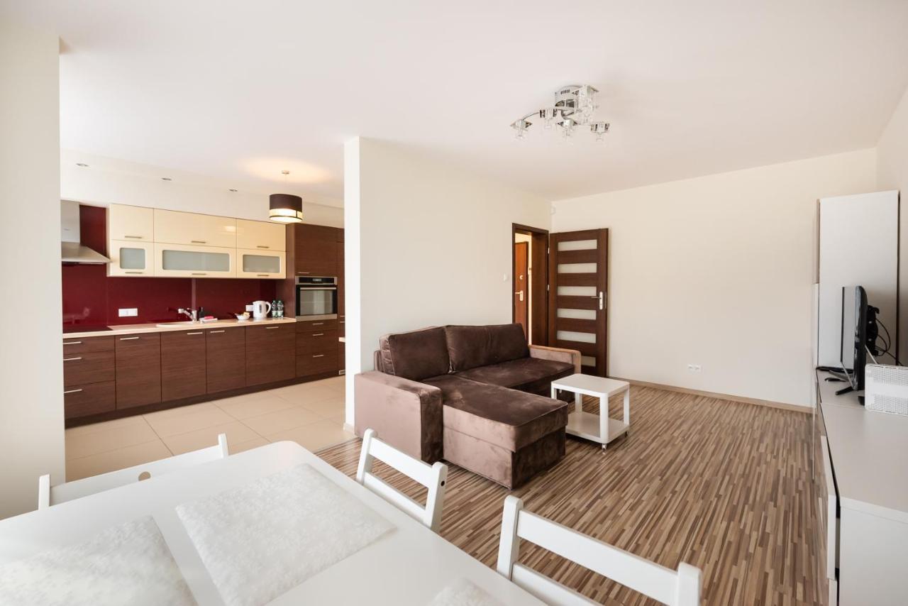 Apartment Metro Kondratowicza Spacious *