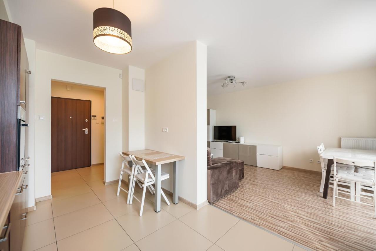 Apartment Metro Kondratowicza Spacious Warsaw
