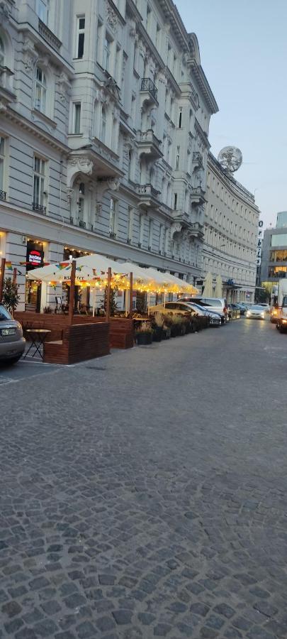 Be My Guest - Krucza Elegant - Rondo De Gaulle'a Center Of Metro Wi-fi Breakfast *