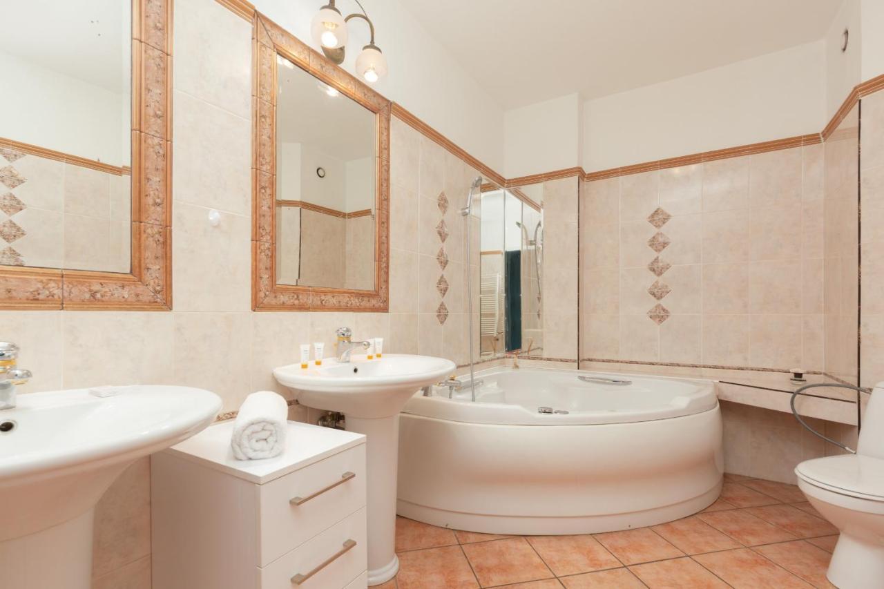Apartamento Aleja Jana Pawla Ii By Renters Varsóvia