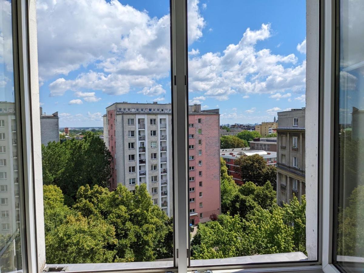 Căn hộ Comfortable And Quiet Flat In Warsaw