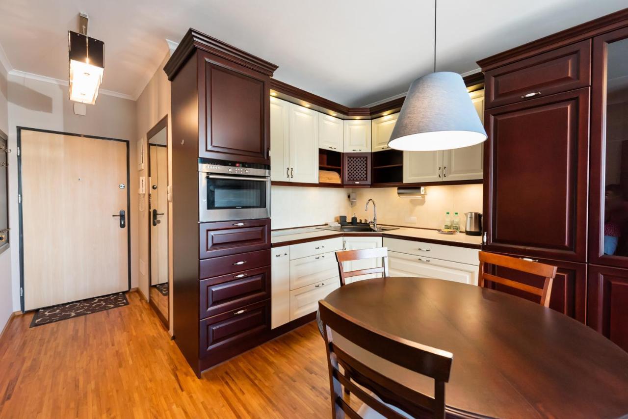 Apartment Metro Wilanowska Homely Warsaw