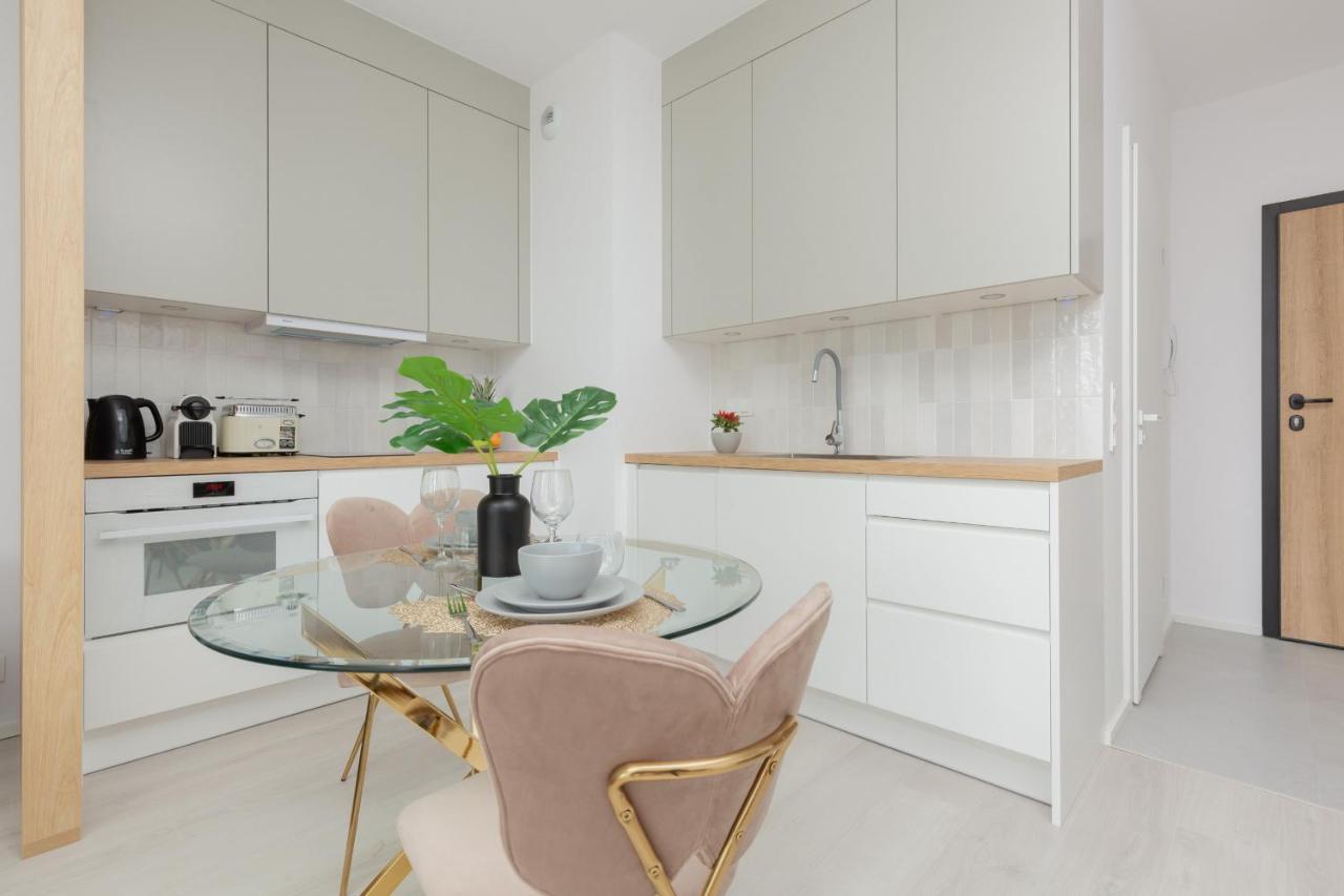 Cozy Zupnicza Soho Factory By Renters * Warschau