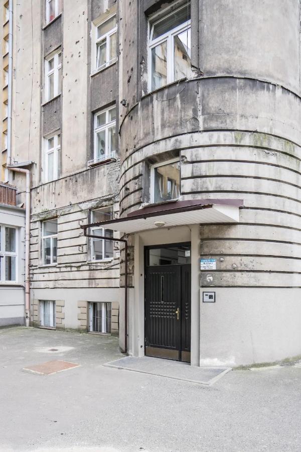 Căn hộ Oomph Premium Warsaw