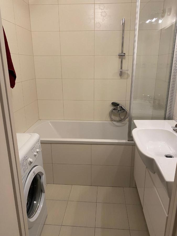 Burgaska 5 Xl Size Apartment Warsaw