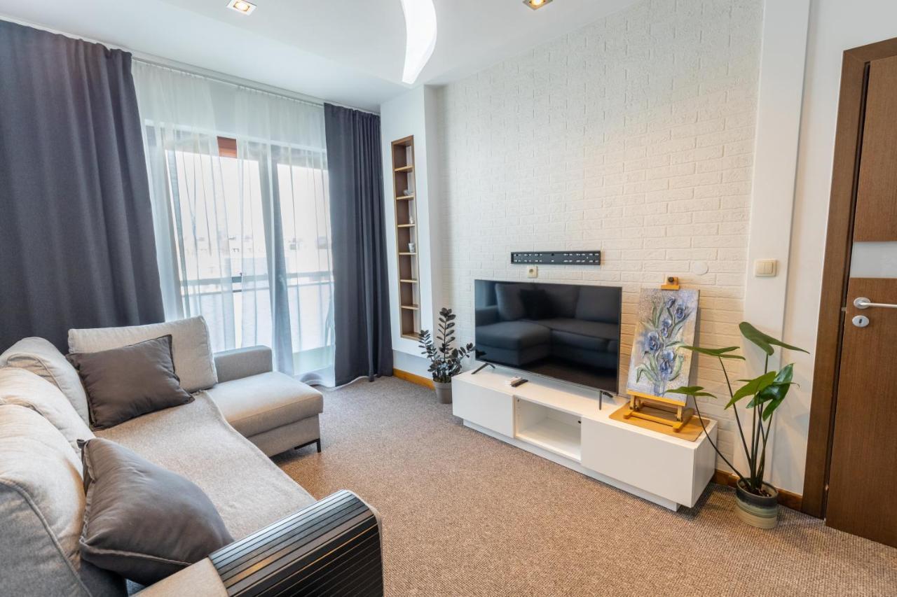 Apart Metro-galeria Mlociny Apartment *