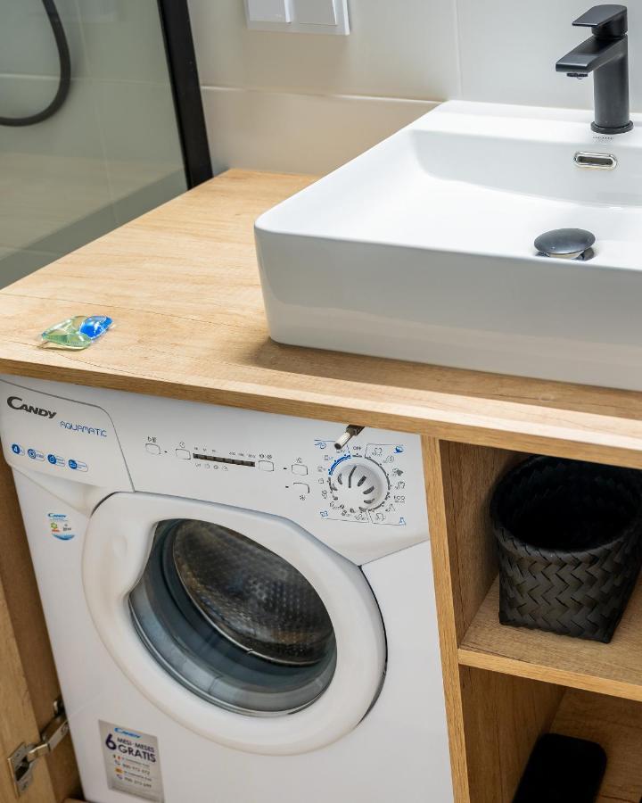 Apartment Sliska 3 Studio: View With Smart Amenities