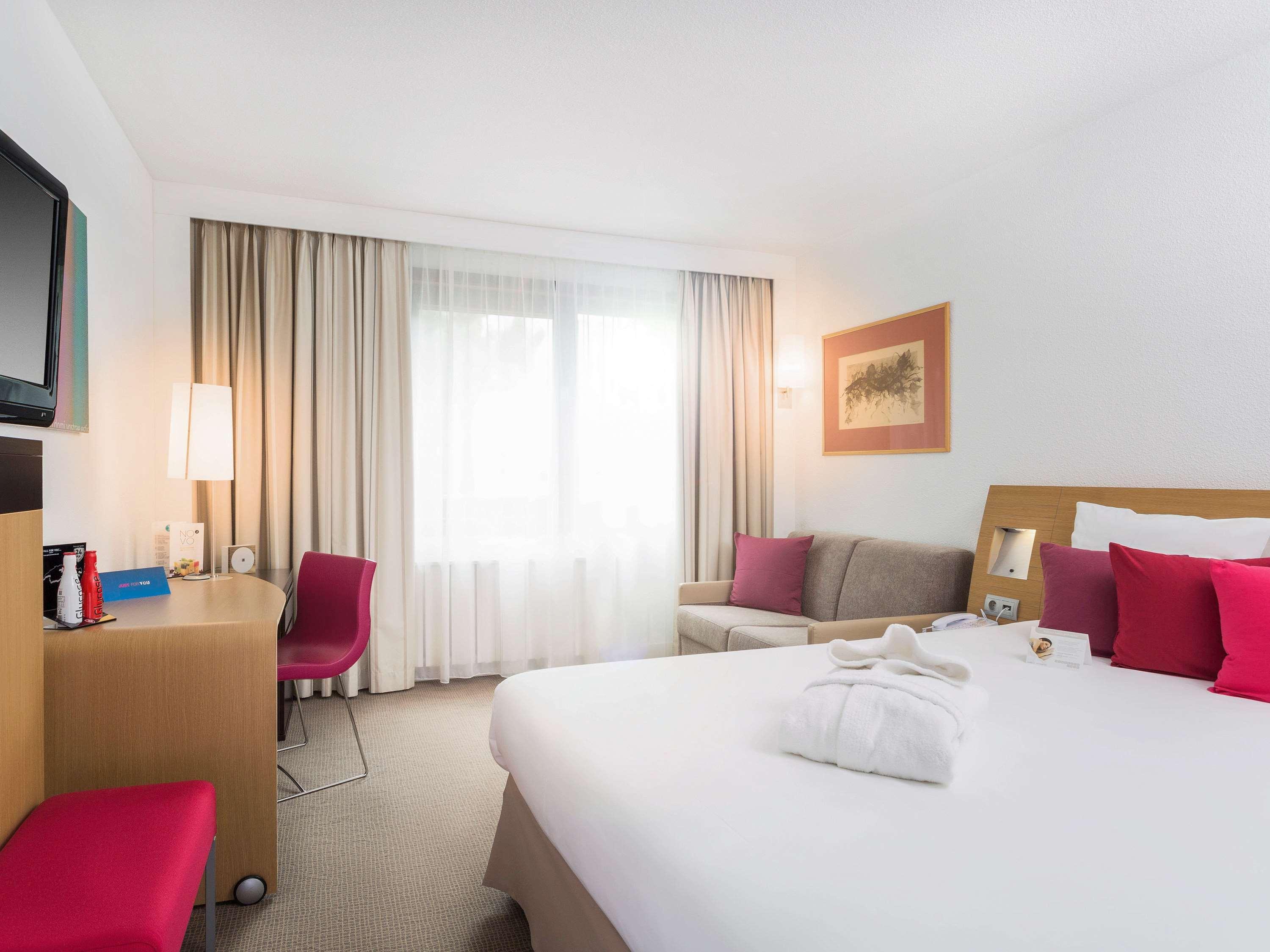 Novotel Airport Hotel 4*