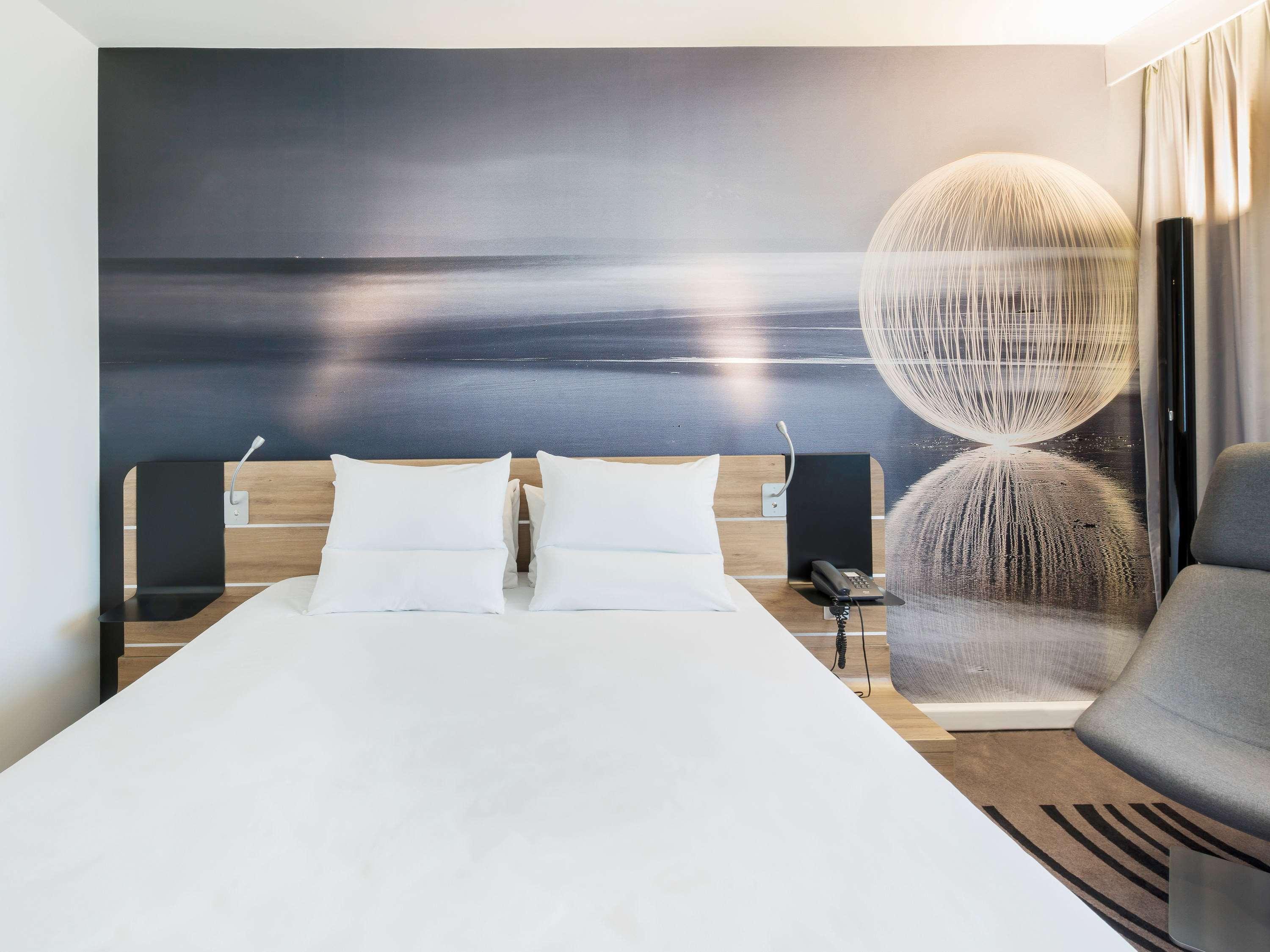 Novotel Airport 4*