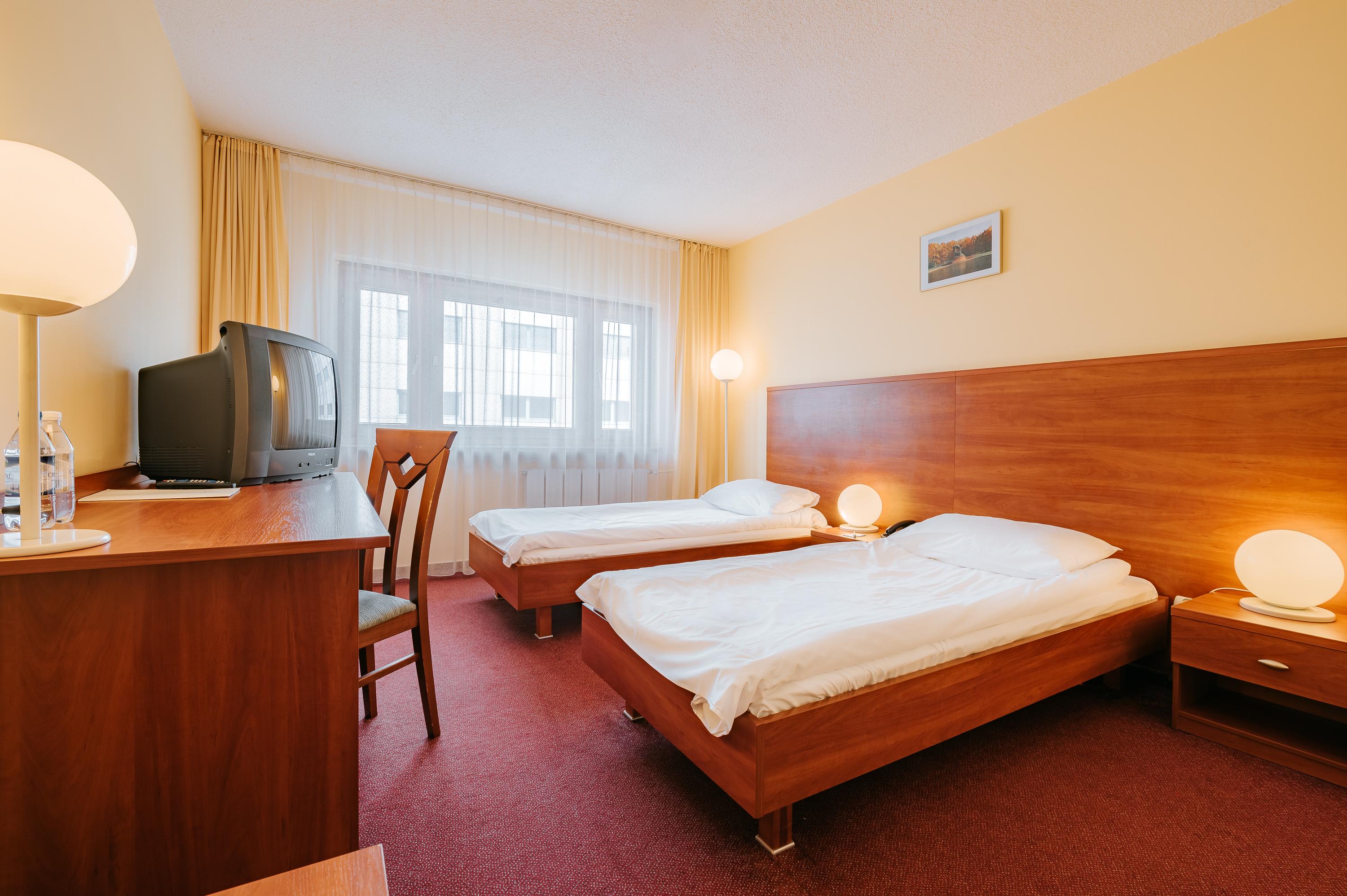 Hotel Sangate Airport Warsaw
