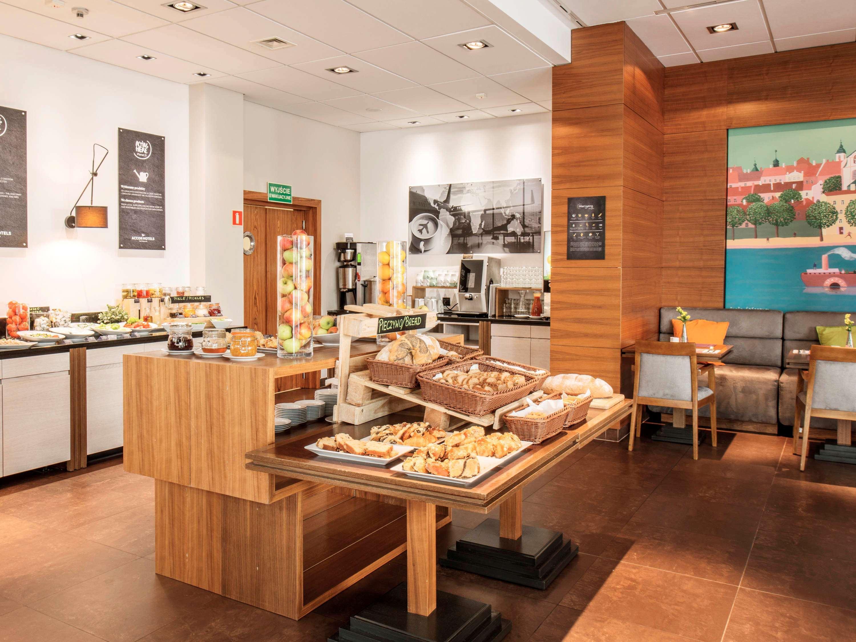 Khách sạn Mercure Airport Warsaw