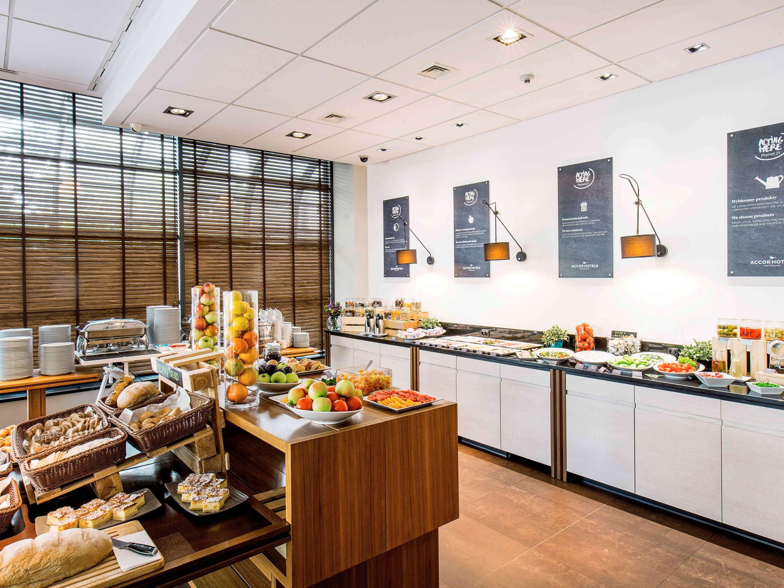 Khách sạn Mercure Airport 4*