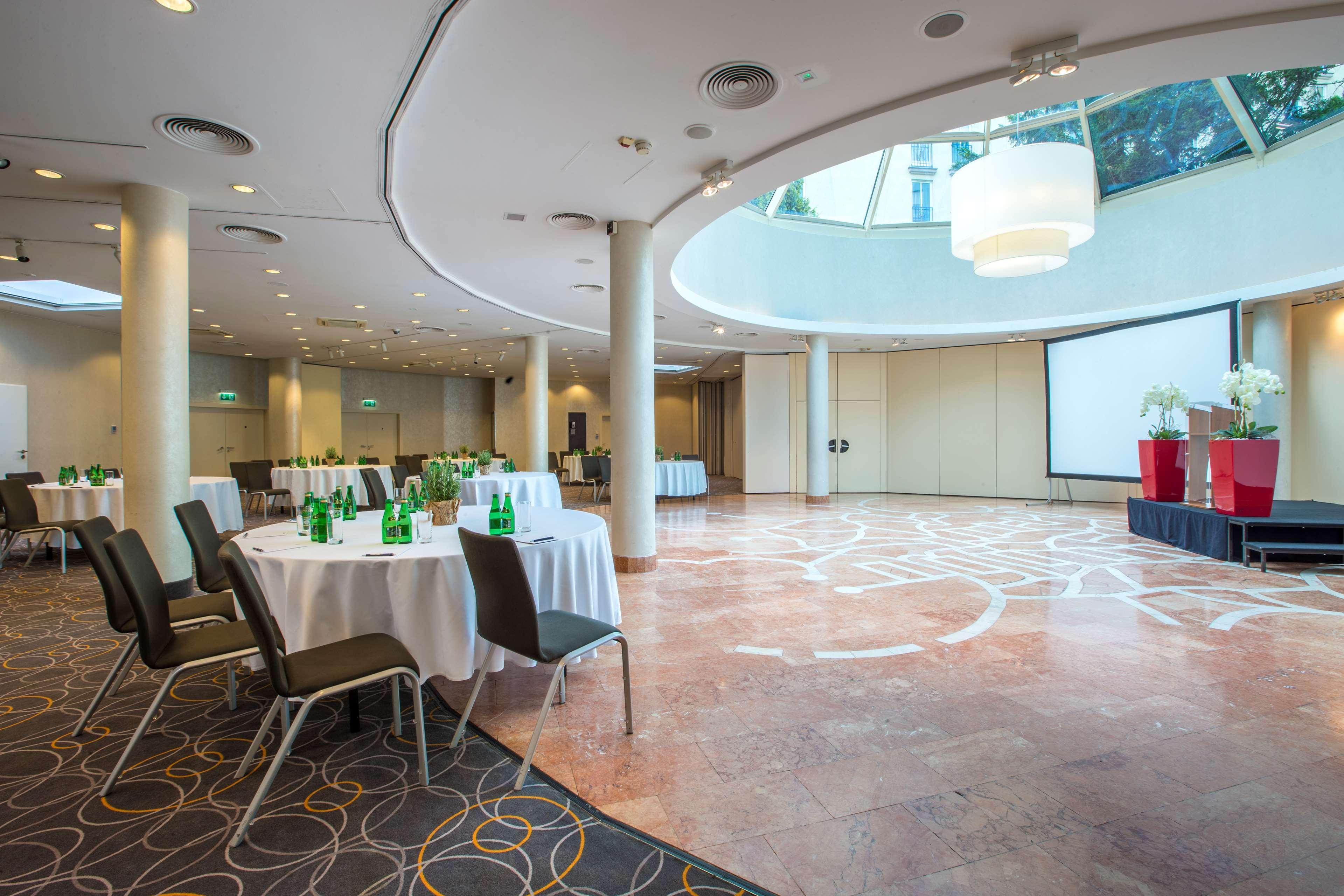 Khách sạn Radisson Blu Sobieski 4*