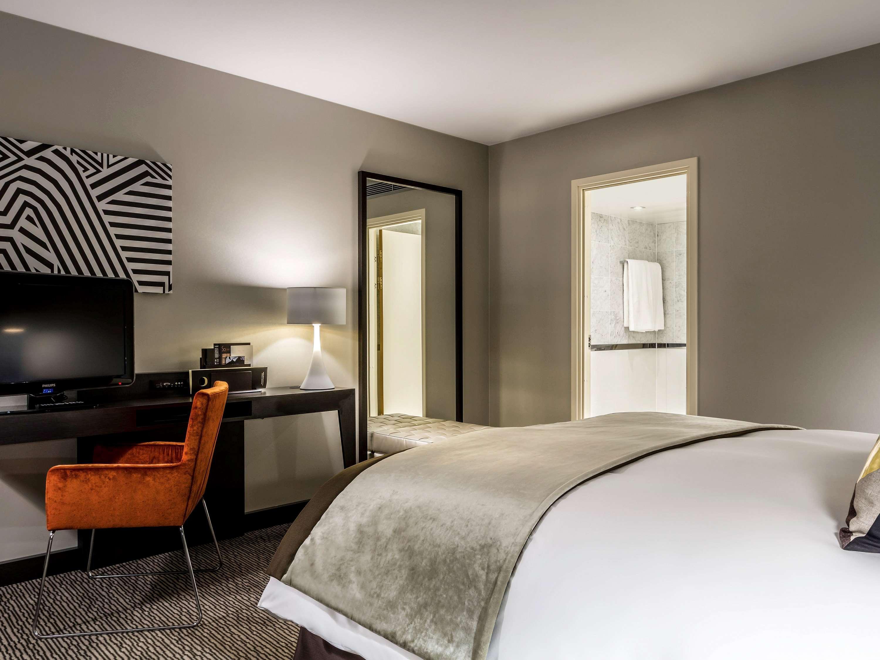Sofitel Victoria Hotel