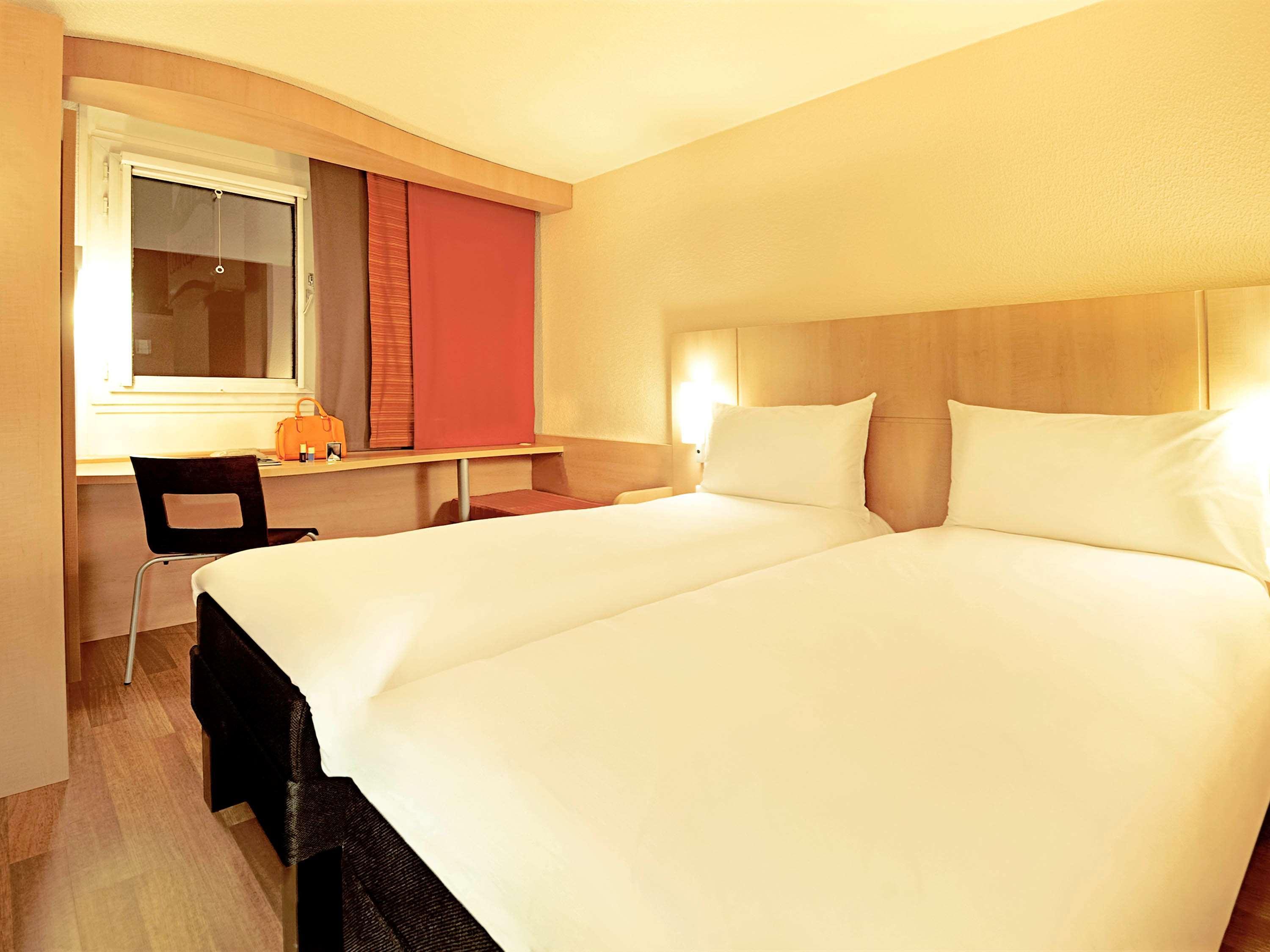 Hotel Ibis Ostrobramska 2*