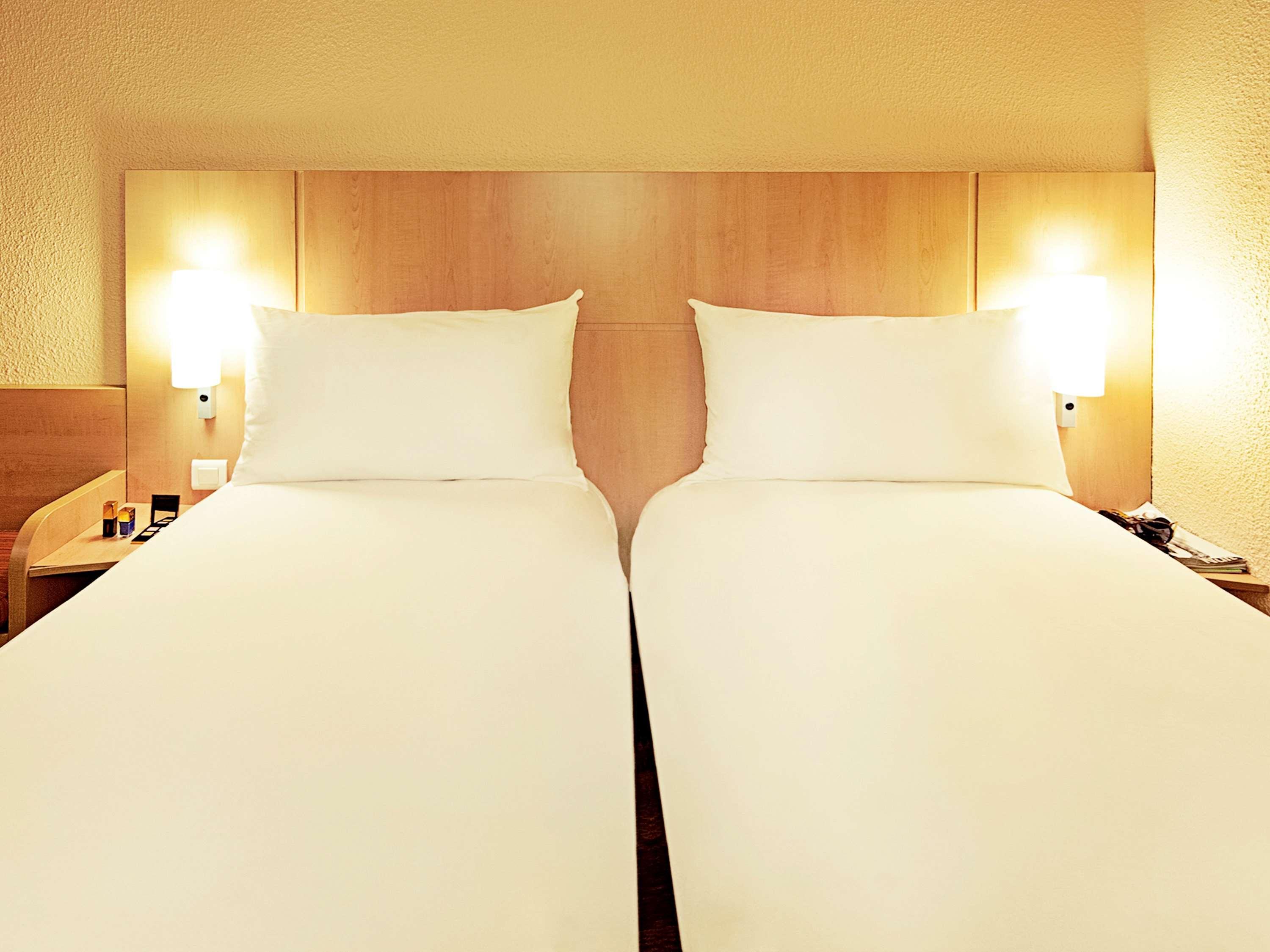 Ibis Ostrobramska 2* Warsaw