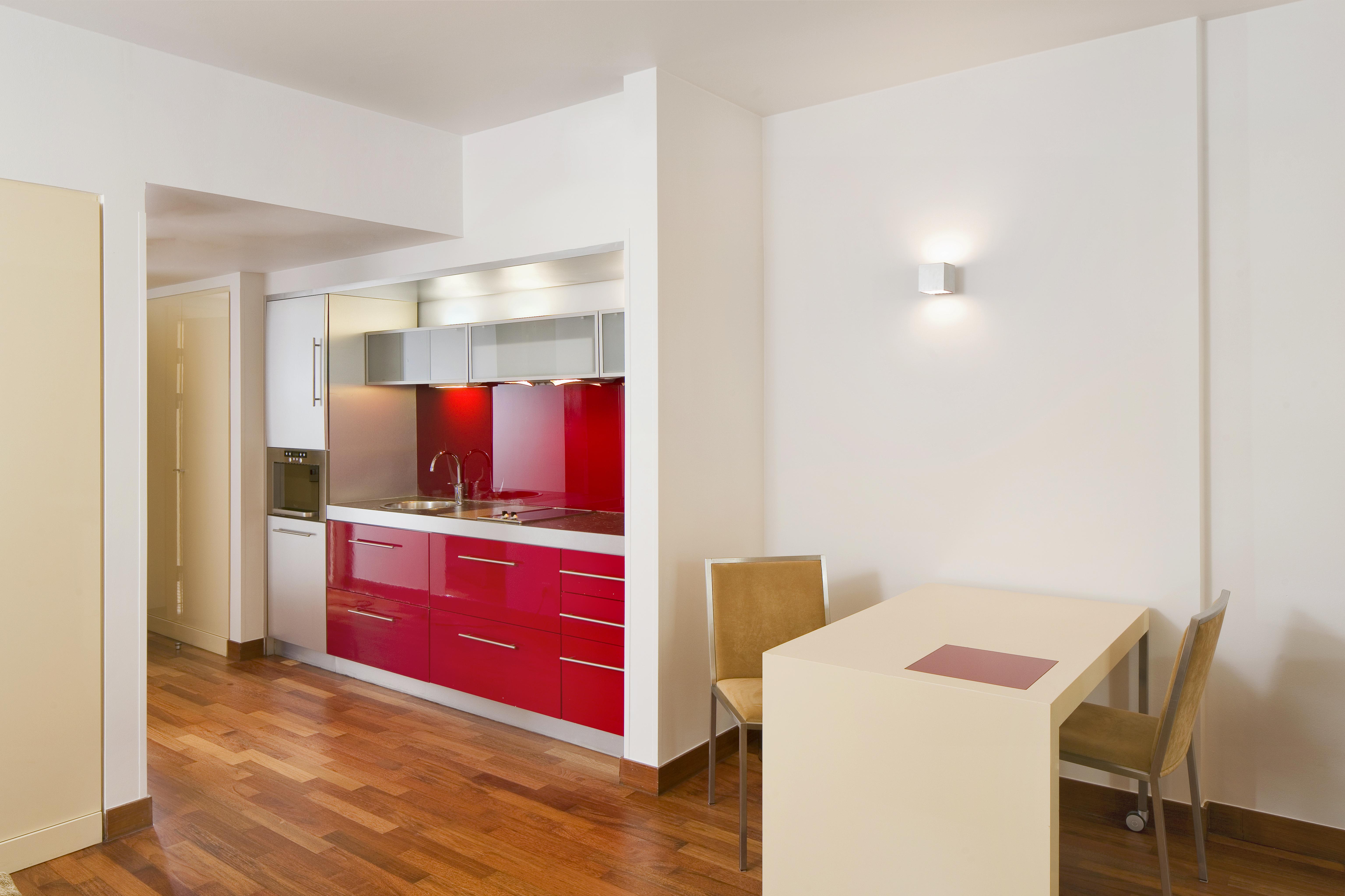 Aparthotel Mamaison Diana 4*