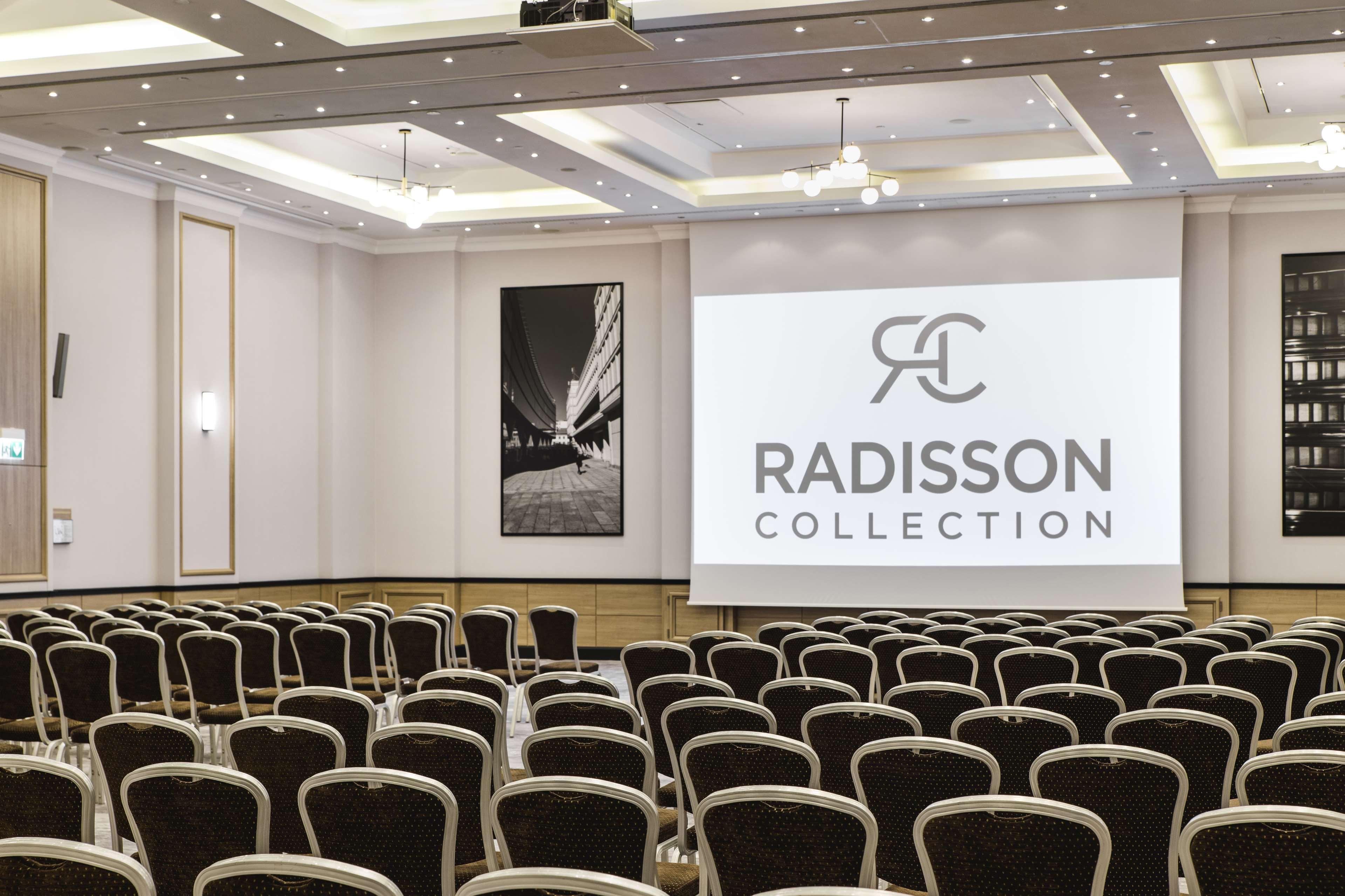 Radisson Collection Hotel, Hotel