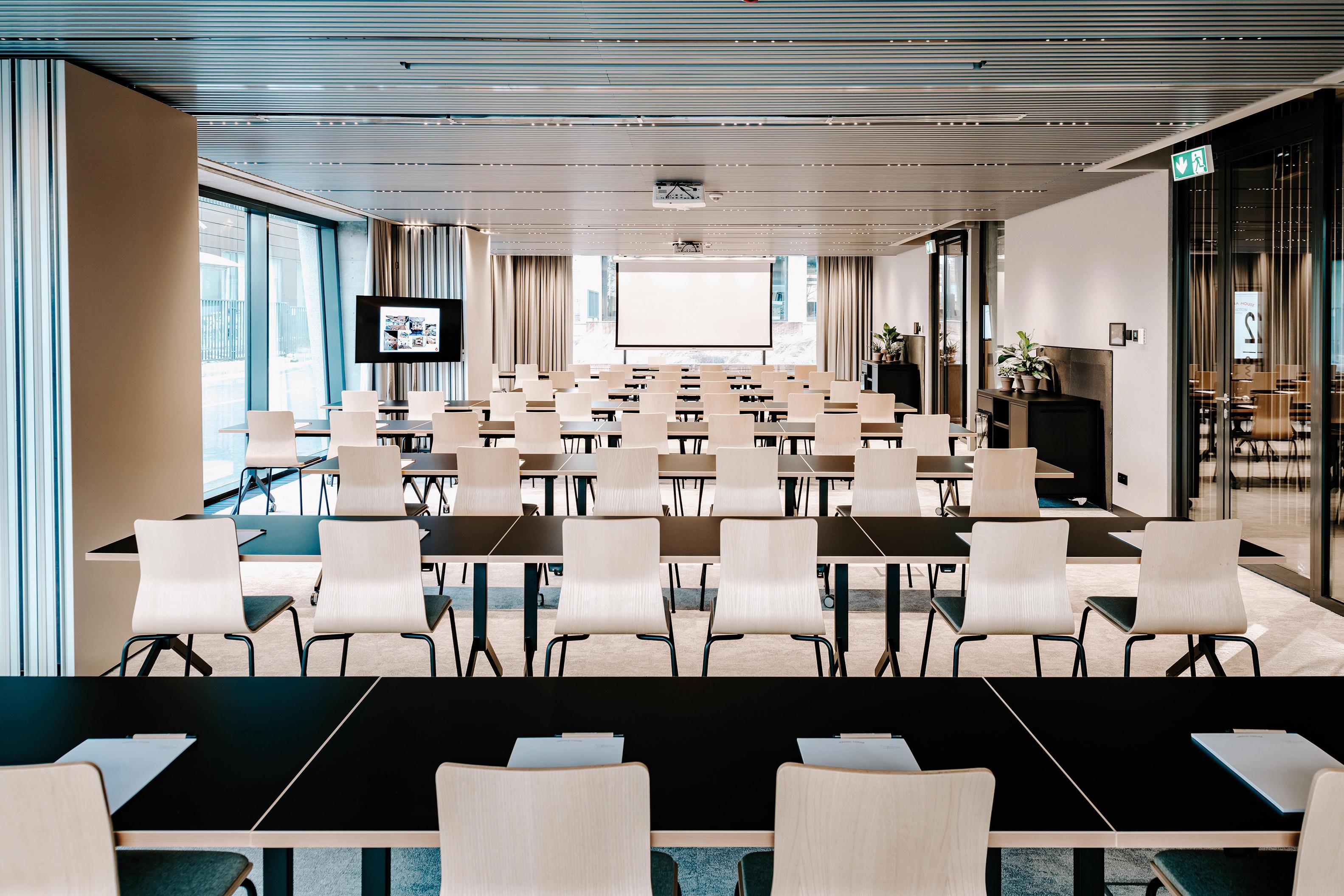 Vienna House By Wyndham Mokotow Hotel 4*