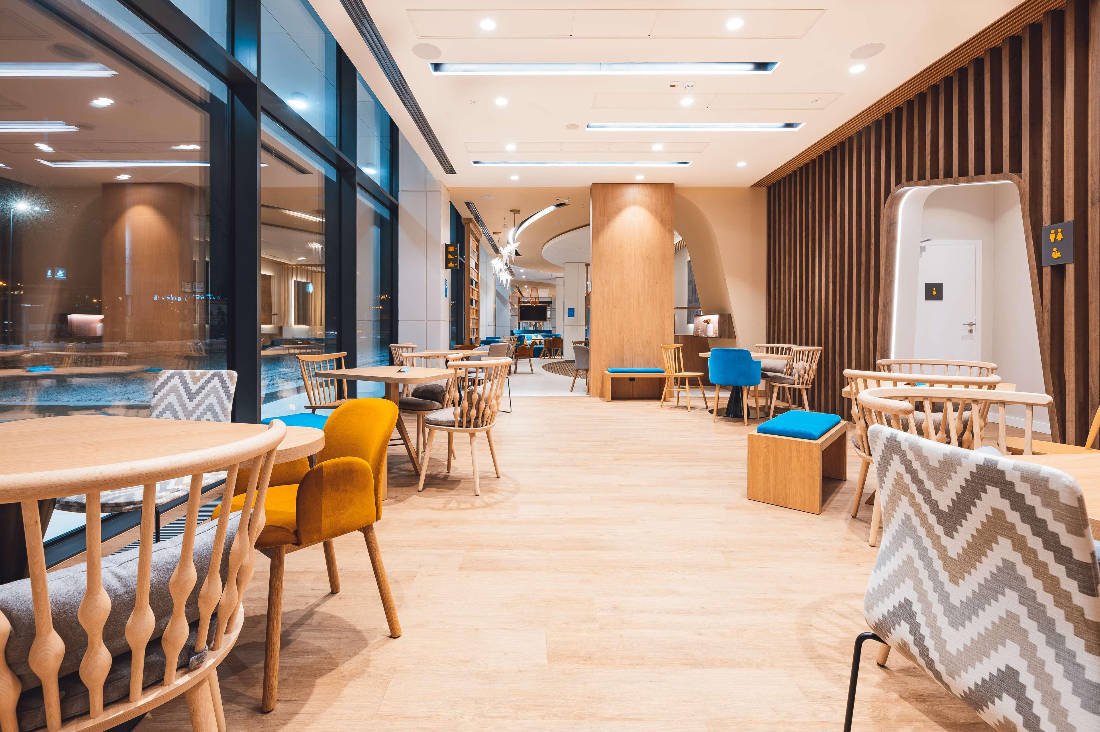 Khách sạn Hampton By Hilton Reduta 3*