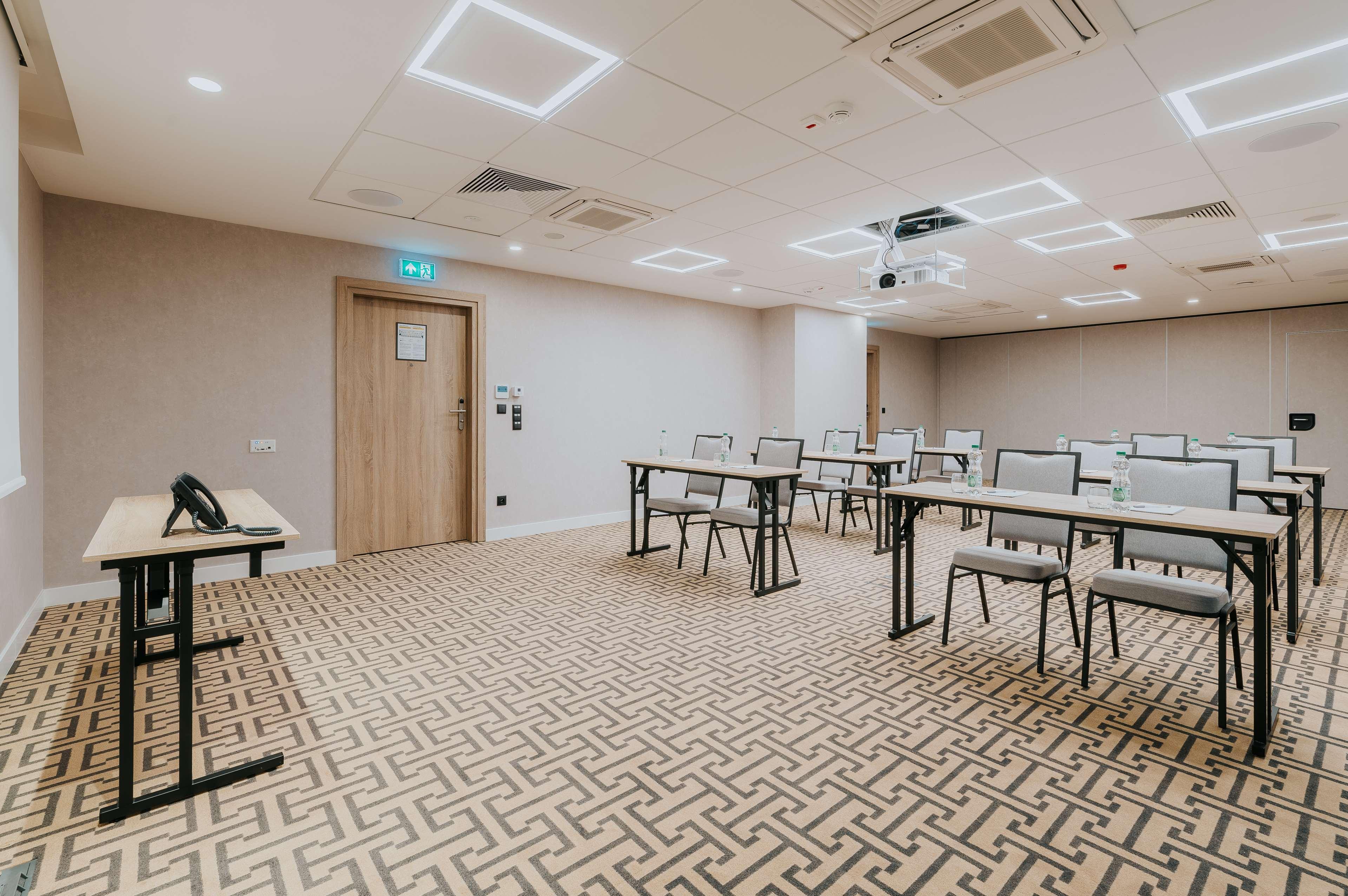 Hampton By Hilton Reduta Khách sạn Warsaw