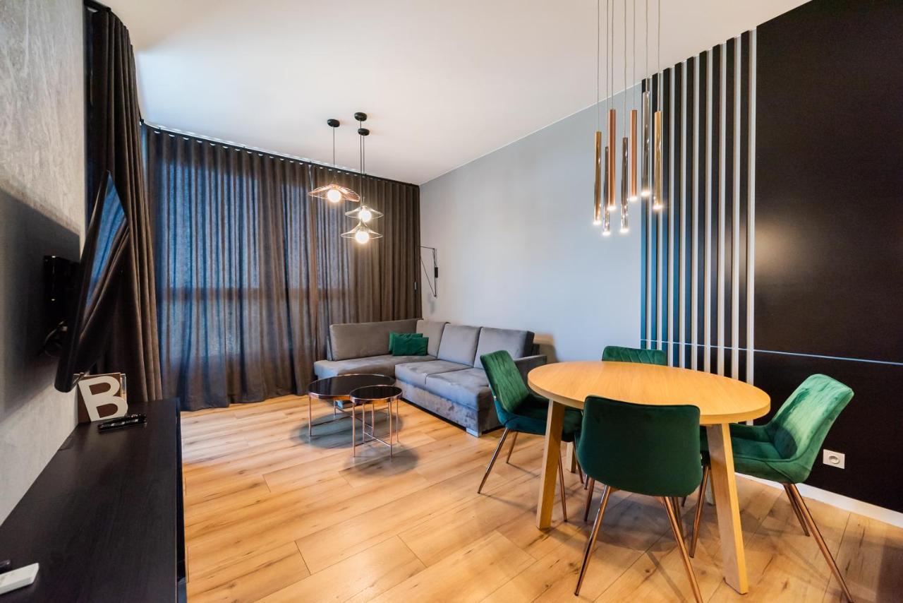 Praga 23rd Floor High-class Apartment
