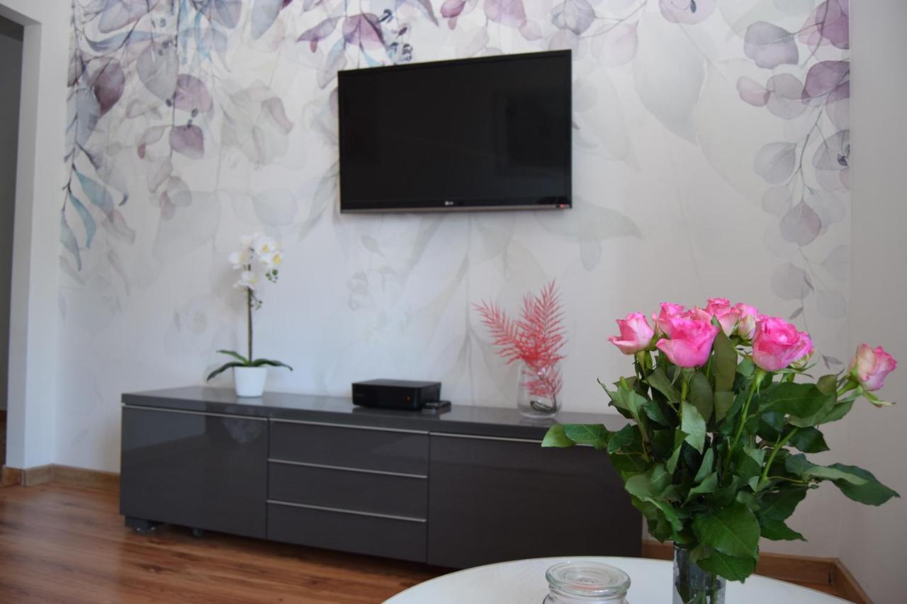 Be My Guest - Krucza Elegant - Rondo De Gaulle'a Center Of Metro Wi-fi Breakfast Apartment