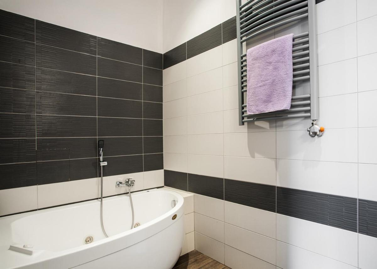 Mieszkanie Na Zawolanie Foksal Apartment *