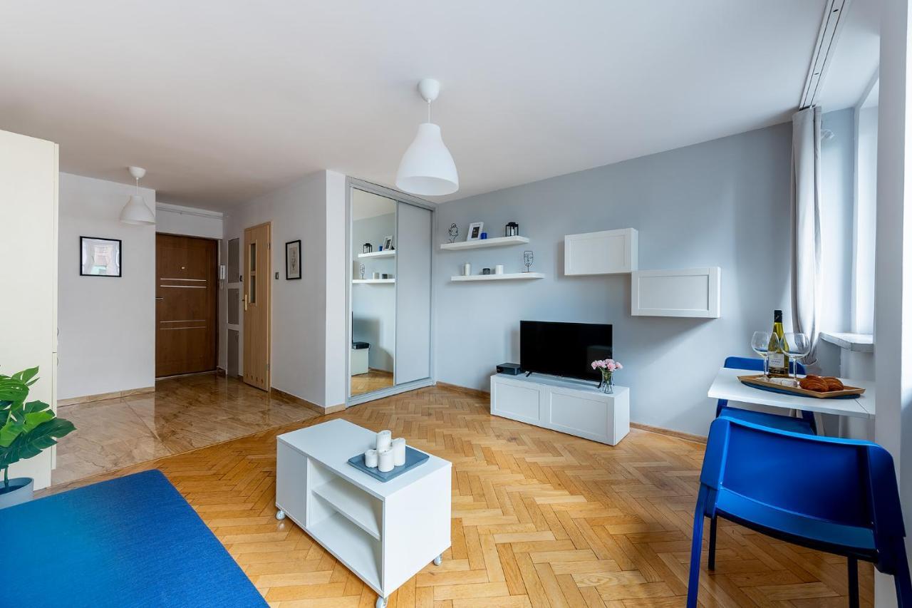 Apartment Sliska 10 Prywatne Mieszkanie 300m Od Dworca Centralnego Oraz Metra Onz Samodzielne Zameldowanie! Self Check-in System!