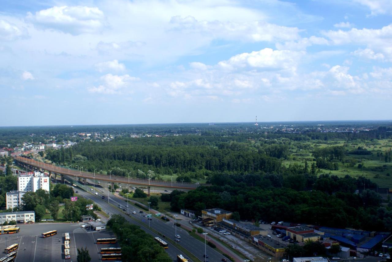 Praga 23rd Floor High-class Apartment *
