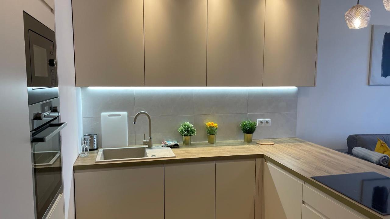2-room In New House, Wola
