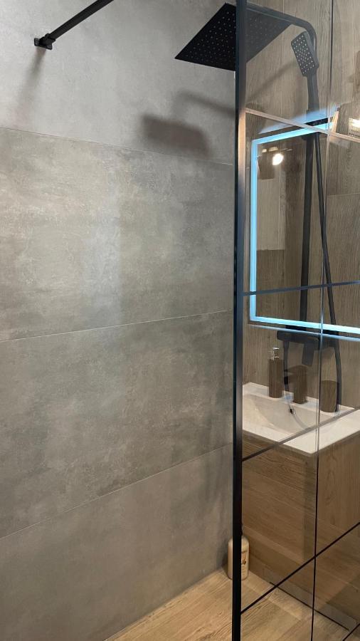 2-room In New House, Wola