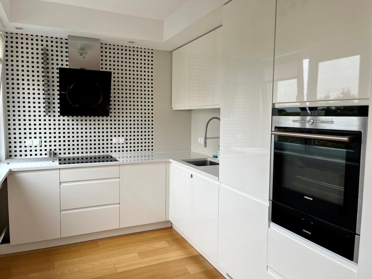 Comfortable West Iv Apartment Warschau