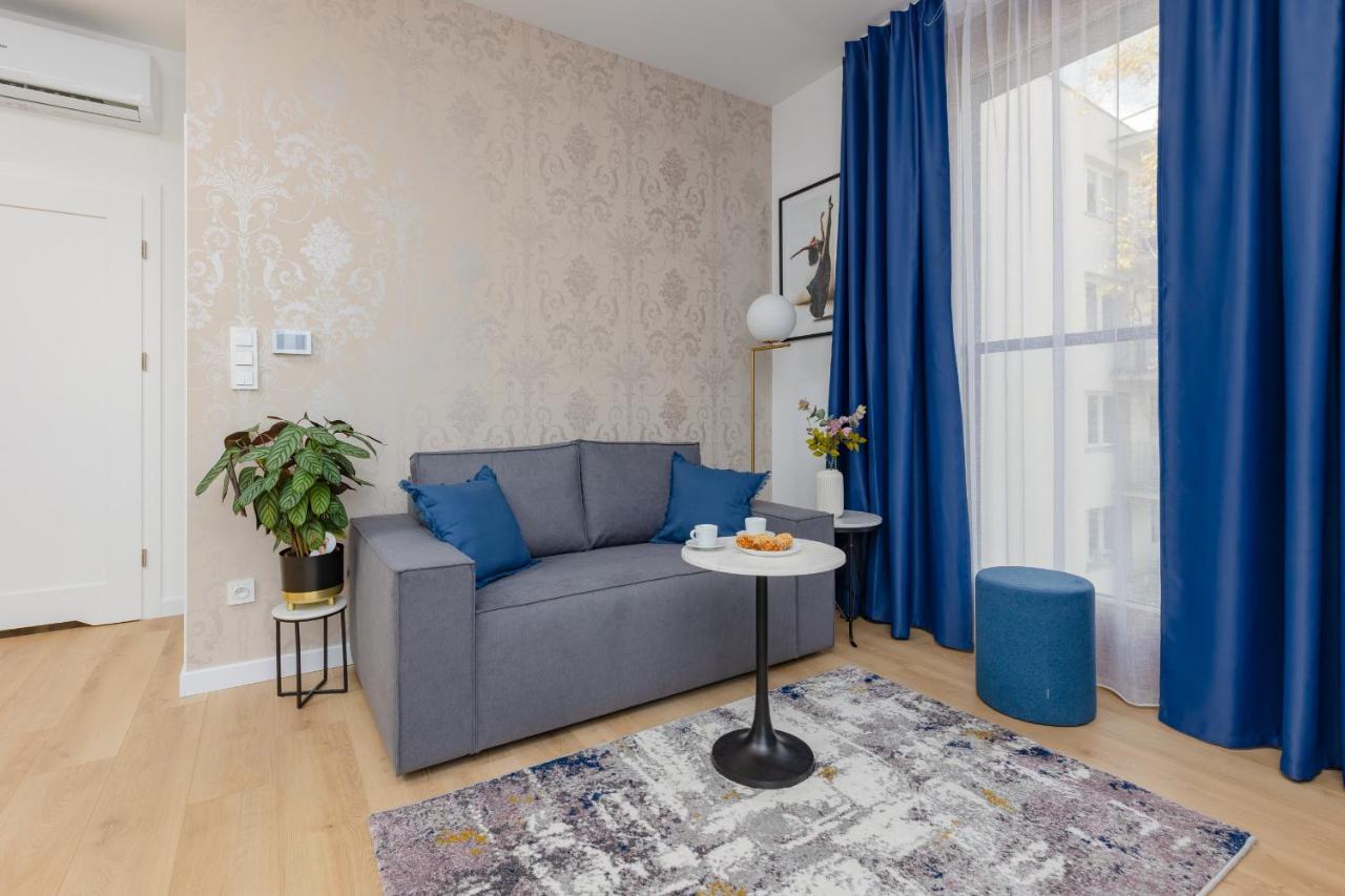 Apartamento Srodmiescie Bonifraterska By Renters Varsóvia