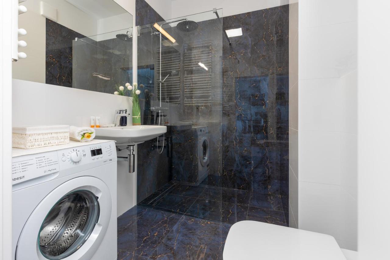 Srodmiescie Bonifraterska By Renters Apartamento