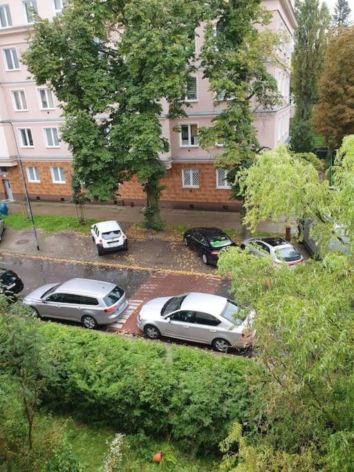 Stary Mokotow Blisko Metra Nie Ma Wynajmu Dlugoterminowego Najdluzszy To 2 Tygodnie Warsaw