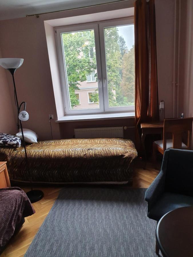 Apartment Stary Mokotow Blisko Metra Nie Ma Wynajmu Dlugoterminowego Najdluzszy To 2 Tygodnie *