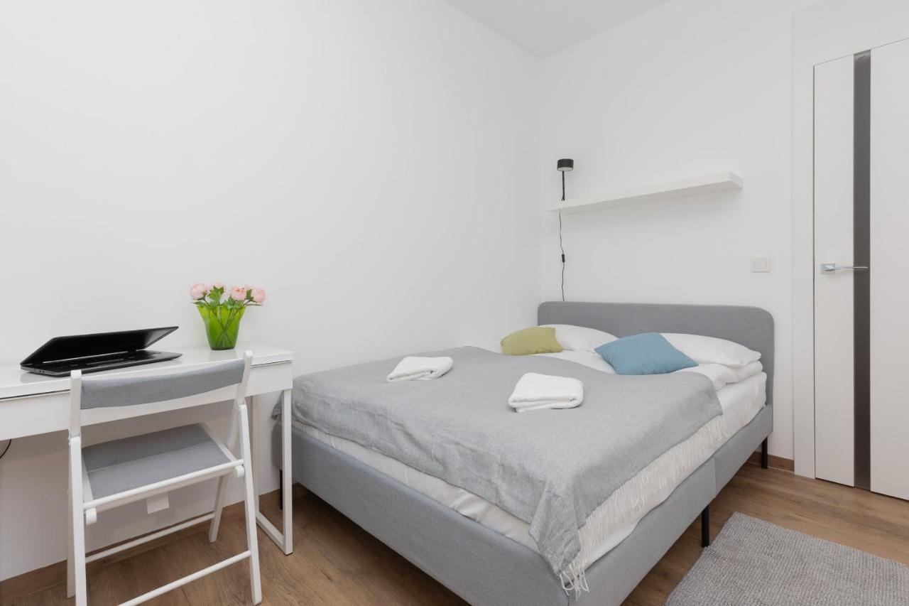 Mokotow With 2 Bedrooms By Renters Warschau